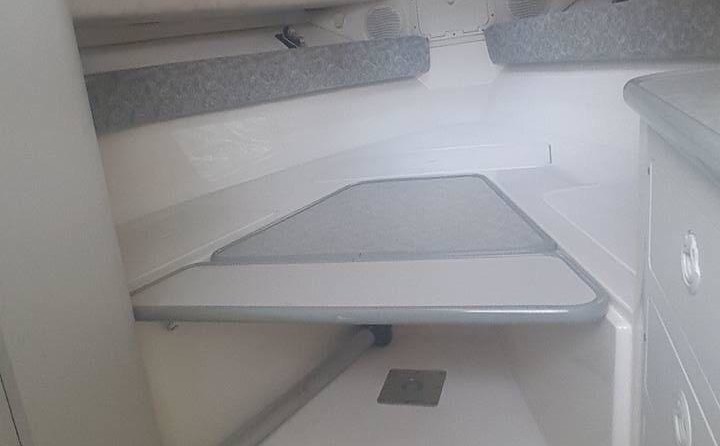 Robalo 2640 walkaround