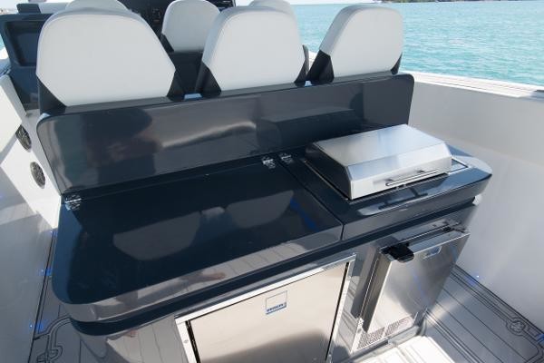 Custom CSR Powerboats V53