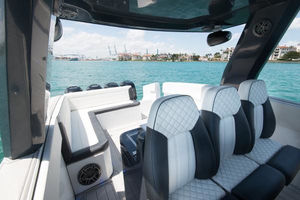 Custom CSR Powerboats V53