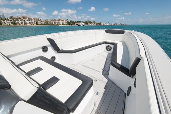 Custom CSR Powerboats V53