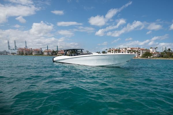 Custom CSR Powerboats V53