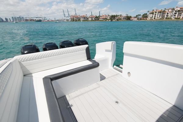 Custom CSR Powerboats V53