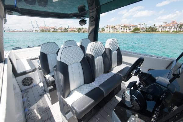 Custom CSR Powerboats V53