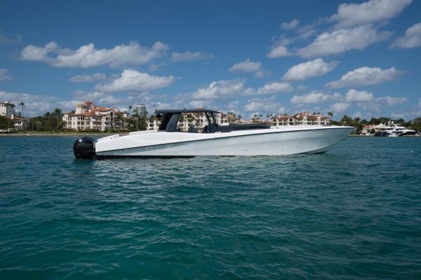 Custom CSR Powerboats V53