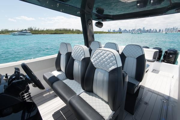 Custom CSR Powerboats V53