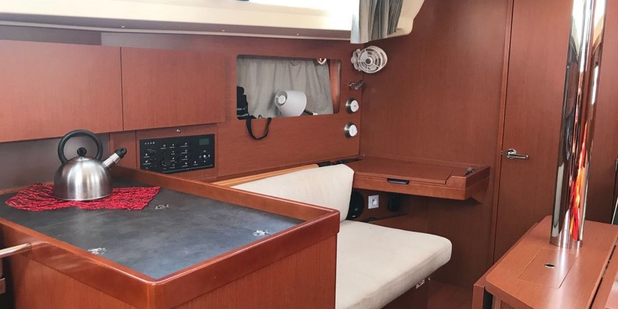 Beneteau Oceanis 41.1