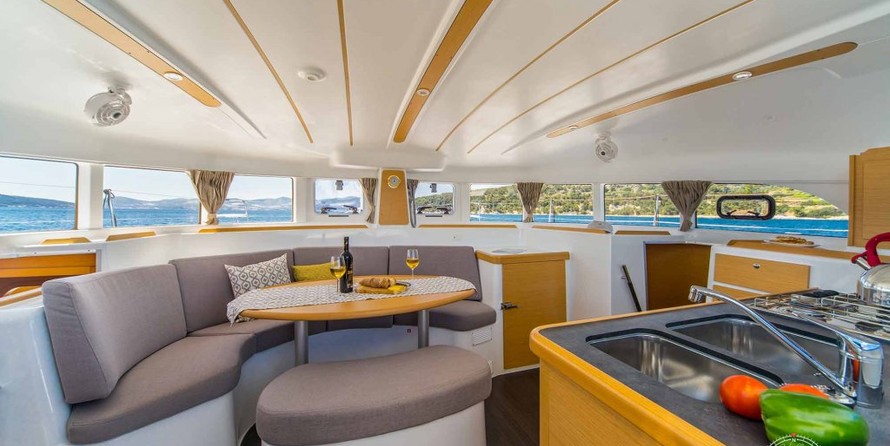 Lagoon 380