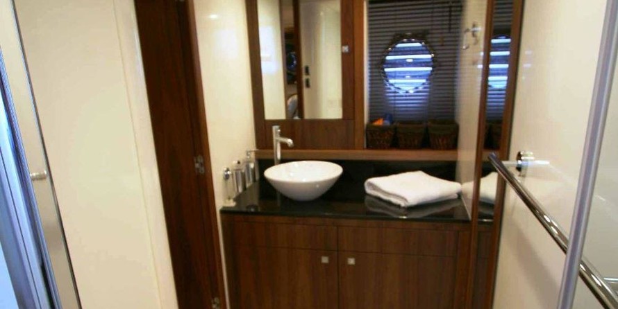 Sunseeker 63 Manhattan