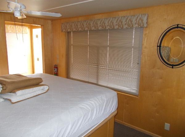 Sumerset Houseboats Sapphire Skies Shared Ownership