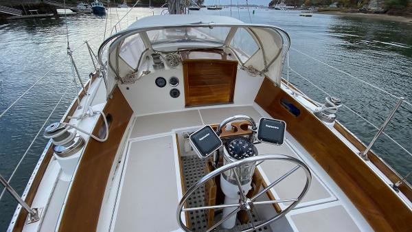 Hinckley Bermuda 40 MK III Yawl