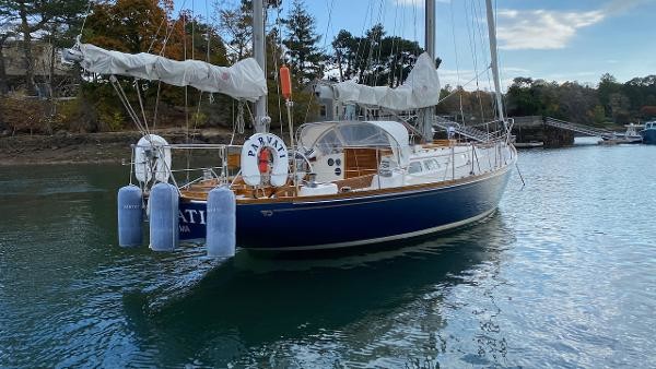 Hinckley Bermuda 40 MK III Yawl