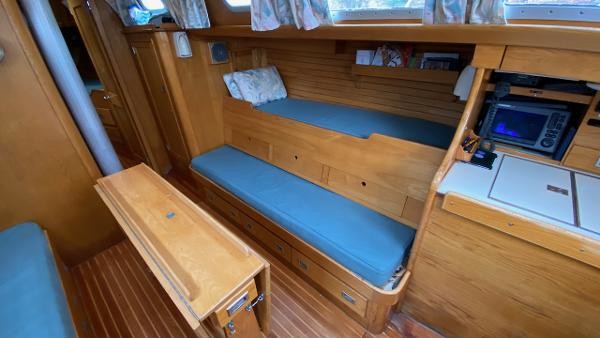 Hinckley Bermuda 40 MK III Yawl