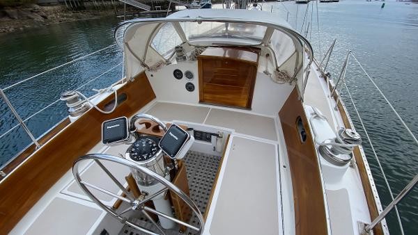 Hinckley Bermuda 40 MK III Yawl