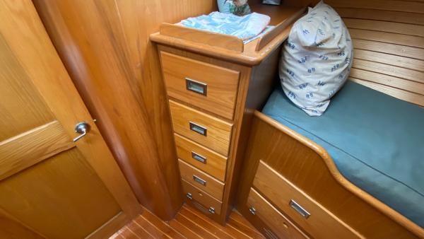 Hinckley Bermuda 40 MK III Yawl