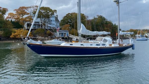Hinckley Bermuda 40 MK III Yawl