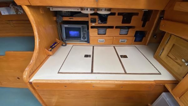 Hinckley Bermuda 40 MK III Yawl