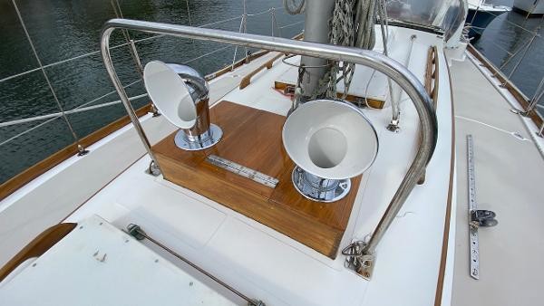 Hinckley Bermuda 40 MK III Yawl