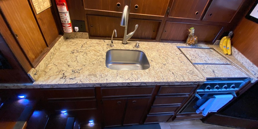 Hatteras Sport Fish Convertible