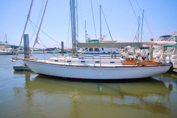 Custom Cape Dory 36