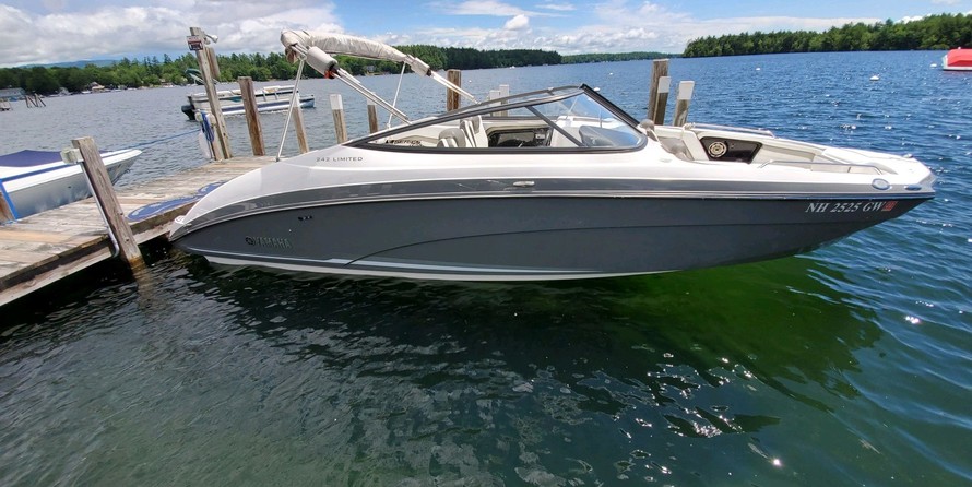 Yamaha 242 LIMITED S E-SERIES