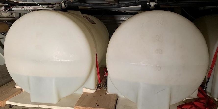 Euroship custom build de luxe motor 2000