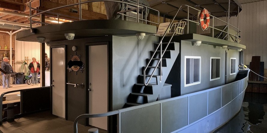 Euroship custom build de luxe motor 2000