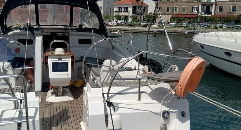 Парусная яхта Elan 434