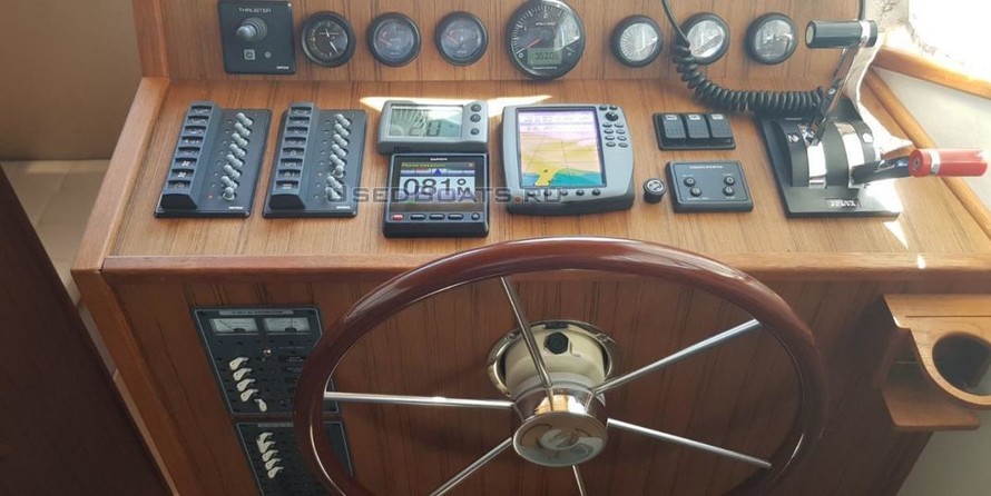 Стальная яхта