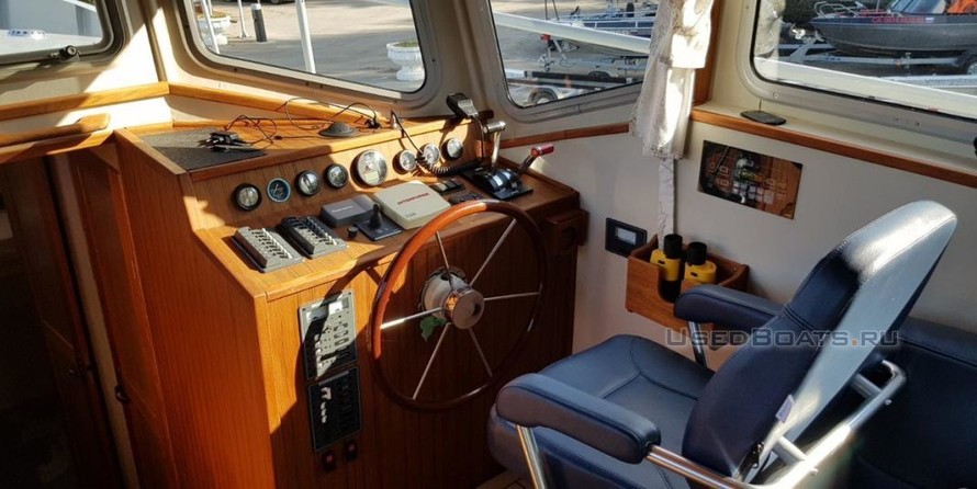 Стальная яхта