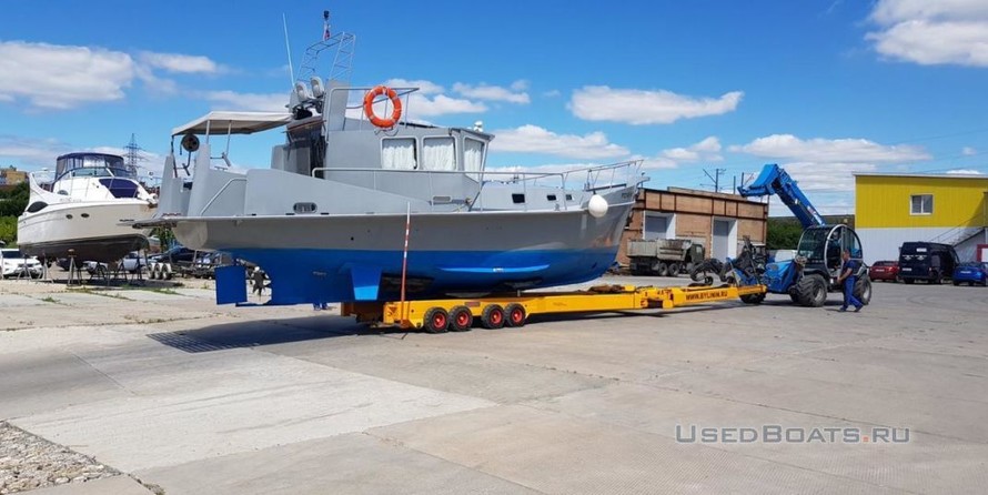 Стальная яхта