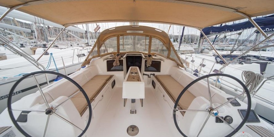 Dufour 382 Grand Large