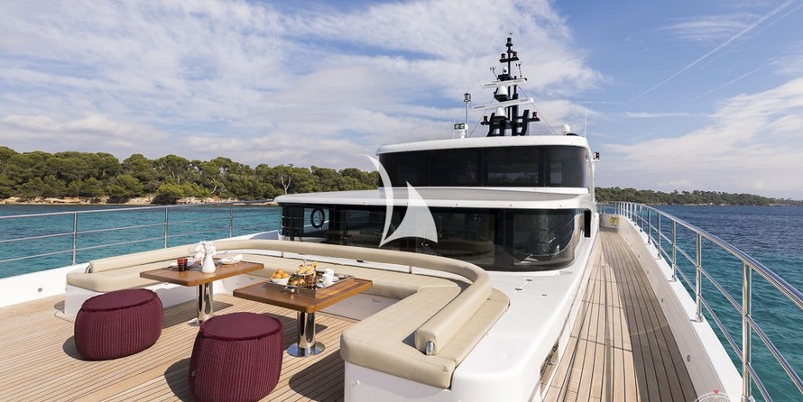 Majesty Yachts 100