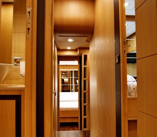 Abacus Marine 70 Fly