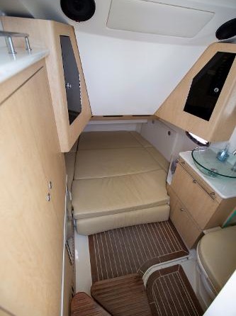 Boston Whaler 370 Outrage