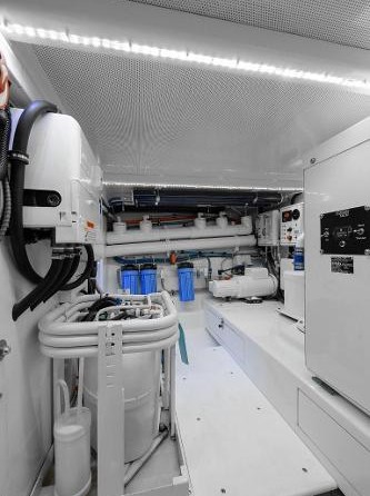 Maverick Yachts Costa Rica 48