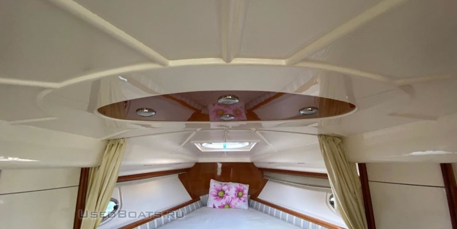 Pershing 37