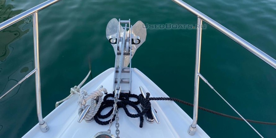 Pershing 37