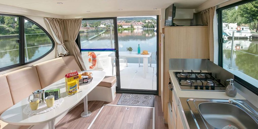 Cantieri estensi goldstar 560 c fly