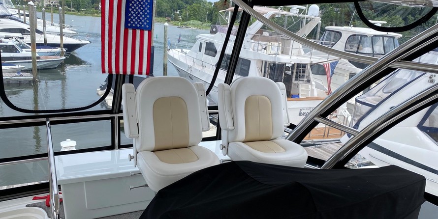 Sea Ray 47 Sedan Bridge