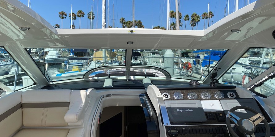 Sea Ray 410 Sundancer