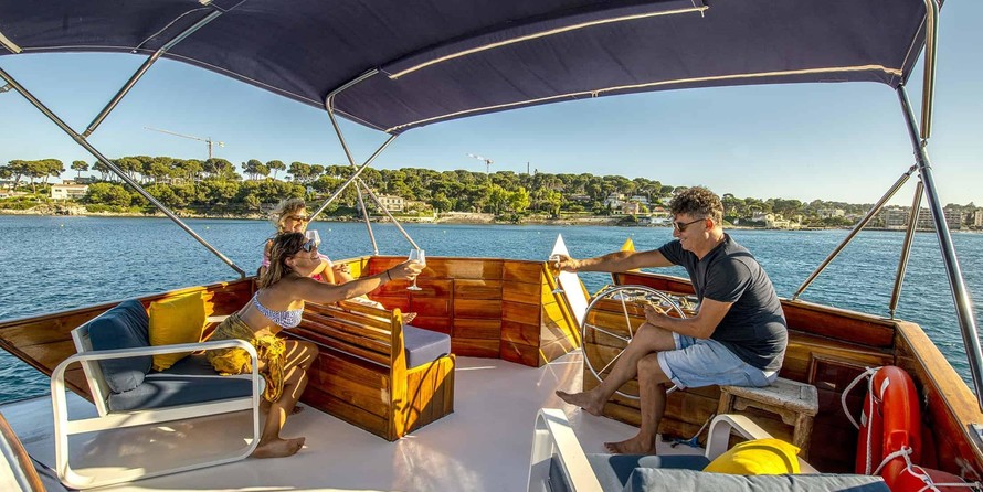 Simpson 12 meter junk rigged