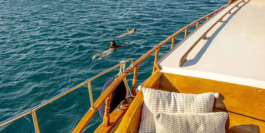 Simpson 12 meter junk rigged