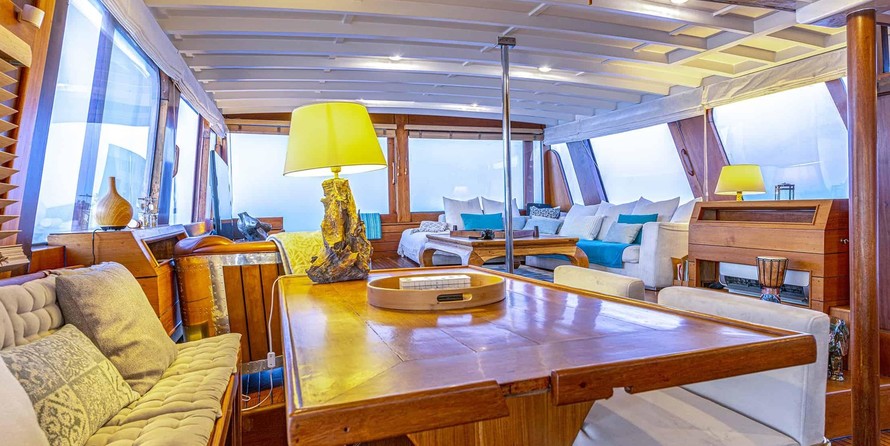 Simpson 12 meter junk rigged