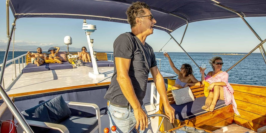 Simpson 12 meter junk rigged