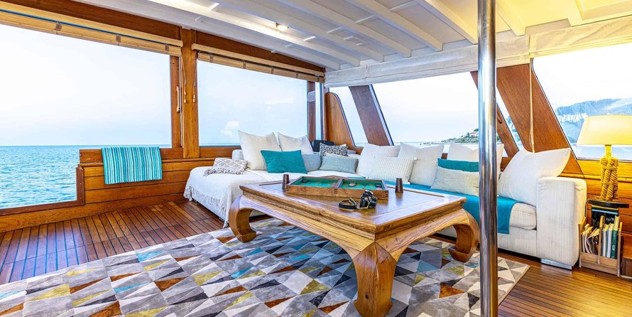 Simpson 12 meter junk rigged