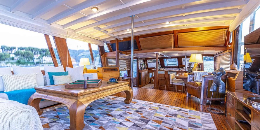 Simpson 12 meter junk rigged