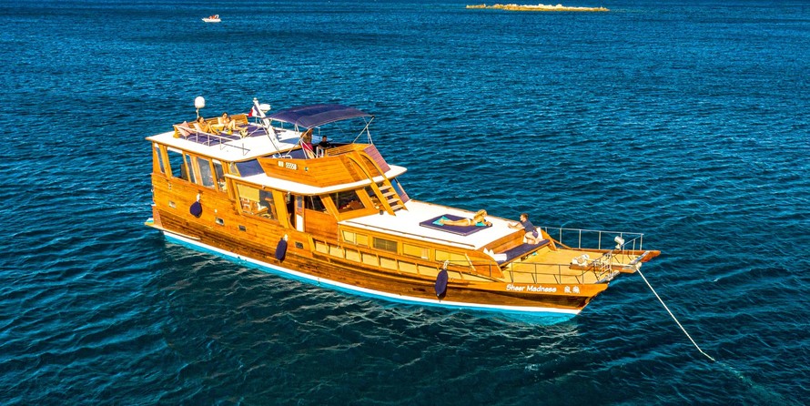 Simpson 12 meter junk rigged