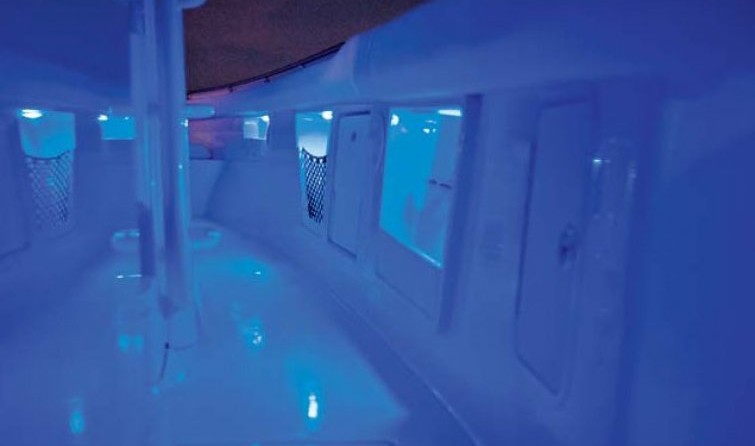 Boston Whaler 380 Outrage