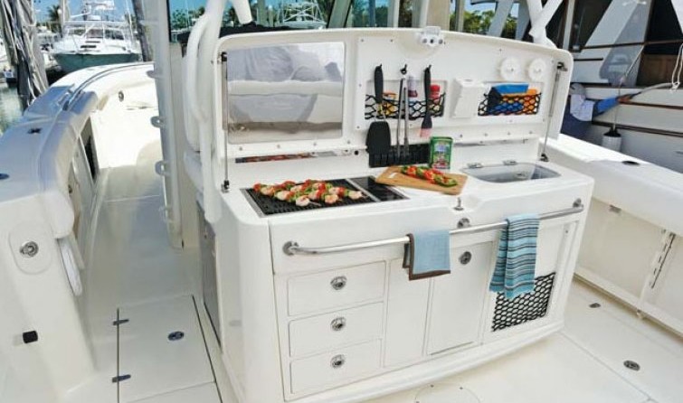 Boston Whaler 380 Outrage