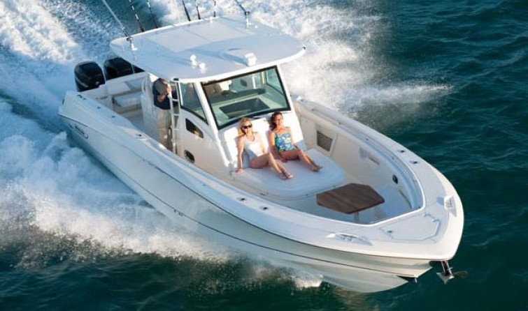 Boston Whaler 380 Outrage